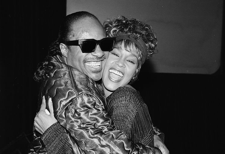 Stevie Wonder avec Whitney Houston vers 1989.