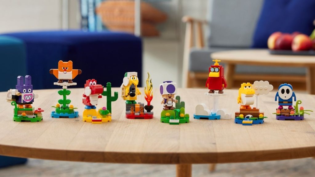 LEGO Super Mario 71410 Character Packs Series 5 lifestyle présenté