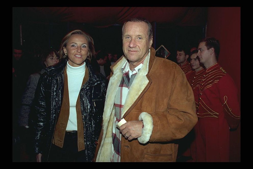 Yves Rénier and his wife.  І Source: Getty Images