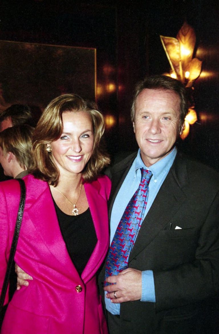Yves Rénier and his wife Karine, in Paris, France on February 6, 1998. І Source: Getty Images