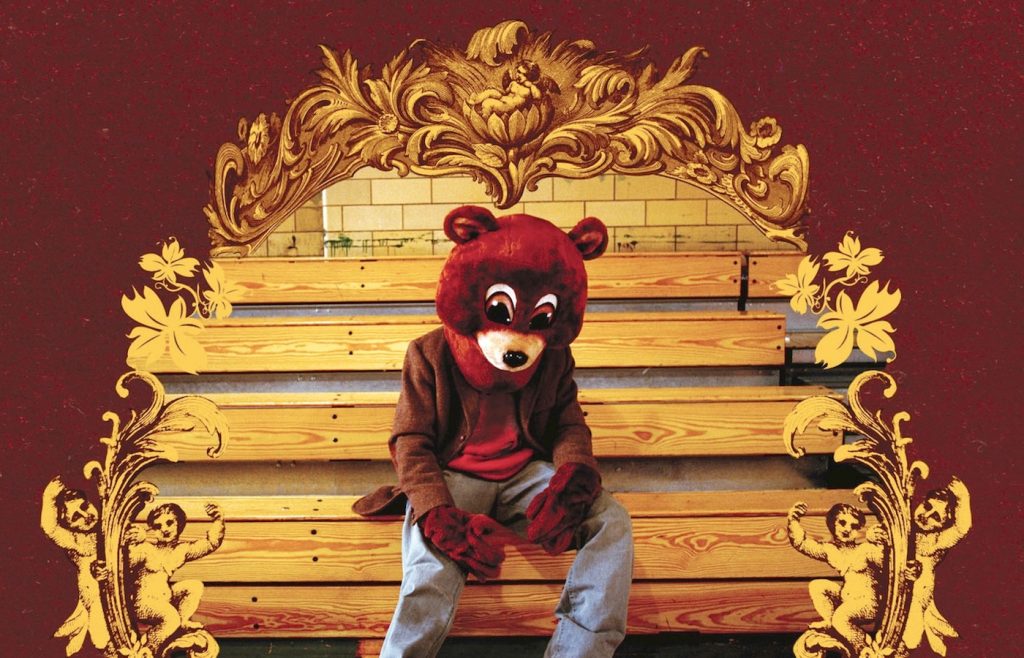 1663064692 28 Kanye West lhistoire du Dropout Bear la mascotte la plus