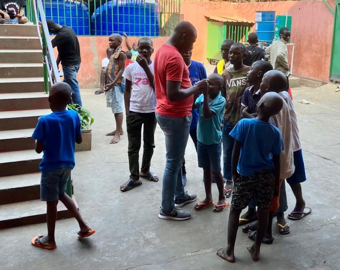 Des enfants du centre d’hébergement de la Casa Magone, dans le quartier de Sambizanga, à Luanda, en août 2022.