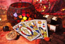 Clairvoyance with Tarot Vs Psychic Readings Which is Better
