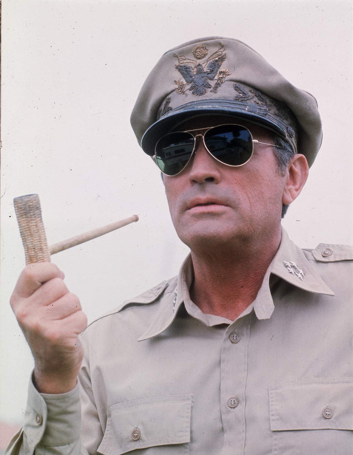 DVDFr MacArthur le general rebelle le test complet