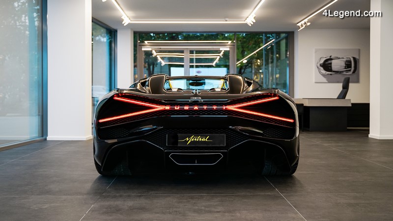 1665848031 984 Bugatti opens a new showroom in Hamburg