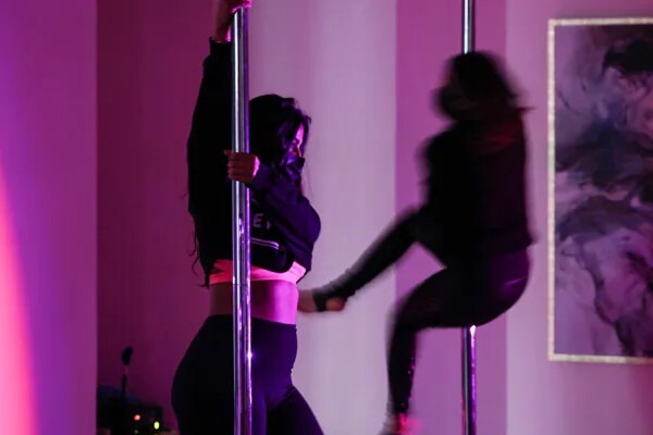 Defying the stigma, a Saudi yoga instructor takes up pole dancing – Democrat Blog