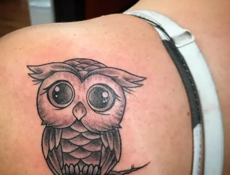 Woman owl tattoo: Meaning and 30 ideas in pictures to appropriate this motif full of symbolism