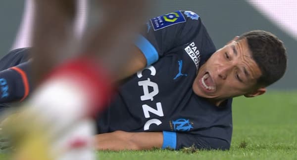 Amine Harit writhes in pain during Monaco-OM, November 13, 2022