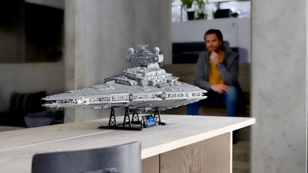 LEGO Star Wars 75252 Imperial Star Destroyer featured