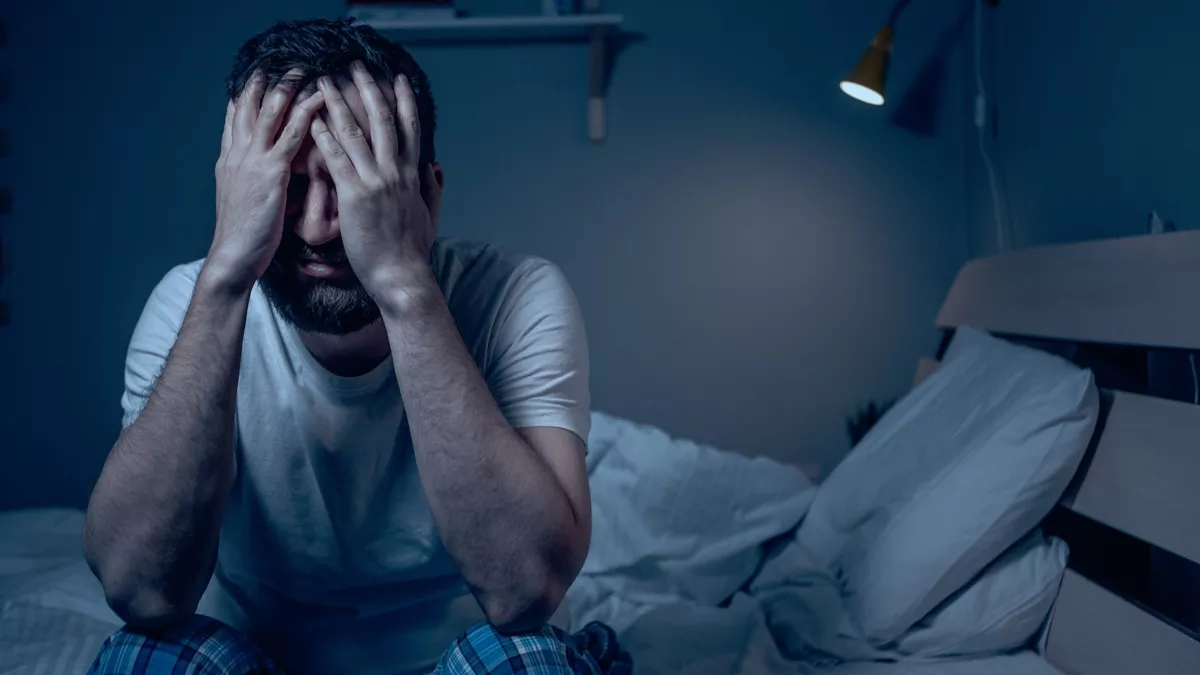 Nocturnal anxiety symptoms causes treatment.webp