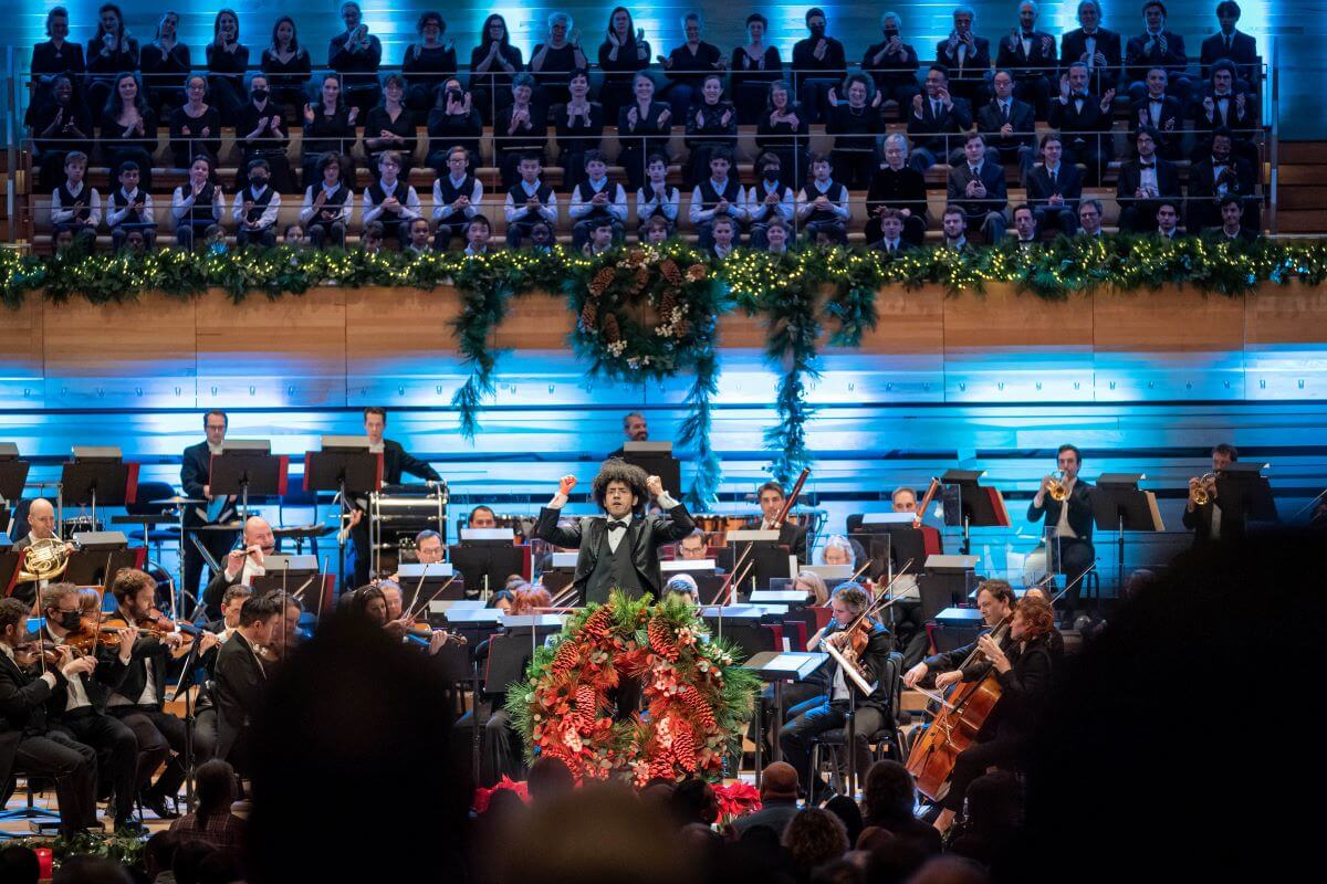 1671249424 2 REPORT Christmas at the Orchester symphonique de Montreal simplicity
