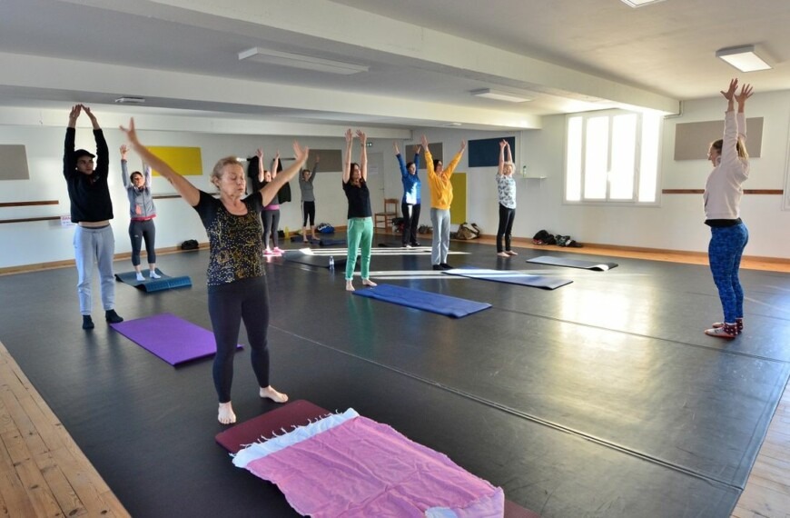 Lorient. The drop in mercury uncomfortable for the practice of yoga! – HIT WEST
