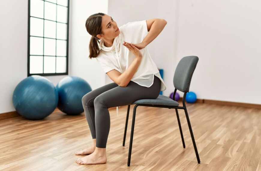 Chair yoga: how to practice it and why?