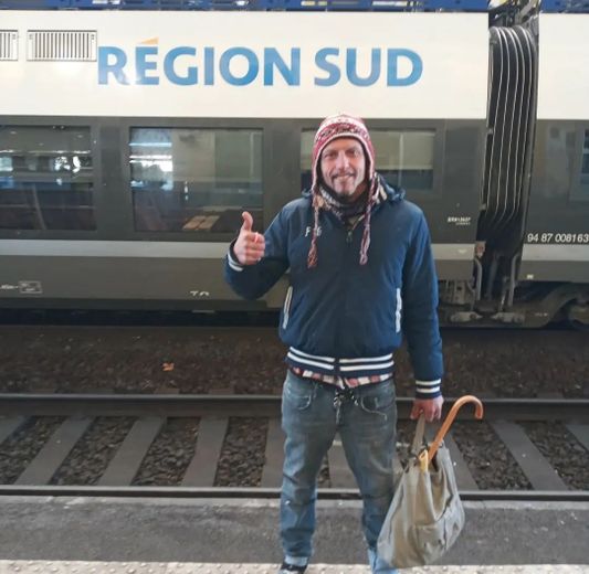 José P. marginal habitué des trajets en train entre l'Italie, l'Espagne et l'Occitanie.